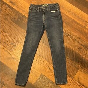 Levi Strauss 711 Skinny Jeans